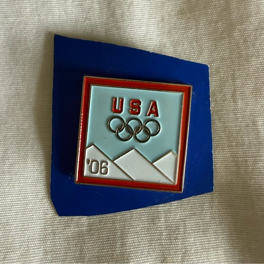AMINCO USA Winter Olympics 2006 Enamel Square Pin 1” Mountains